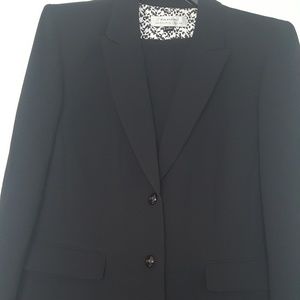 Women's Tahari Pantsuit